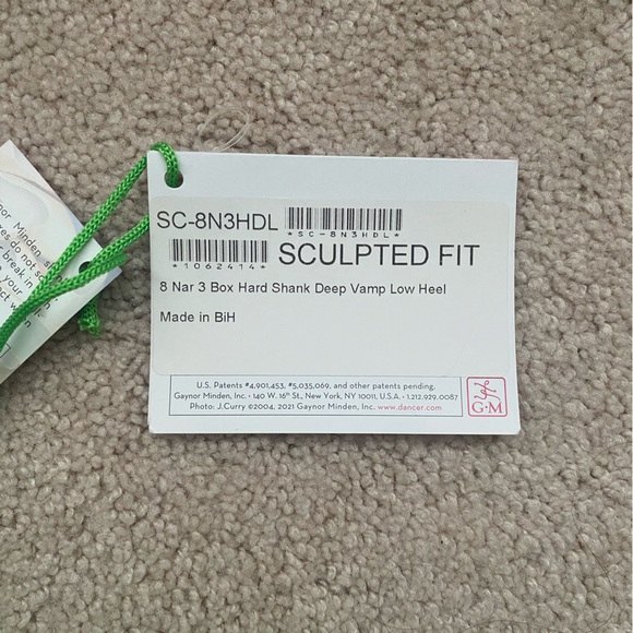 NEW WITH TAGS - GAYNOR MINDEN Pointe Shoes - Picture 4 of 5